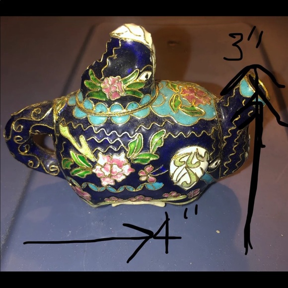 Porcelain small Knick knack Teapot - Picture 5 of 5